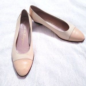 Salvatore Ferragamo Beige Cream Tan Kitten Heels … - image 1